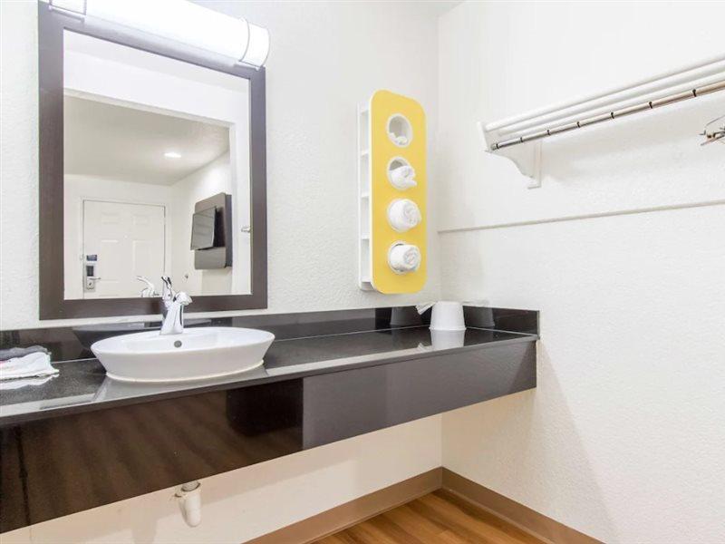 Motel 6 Ontario Airport Eksteriør billede
