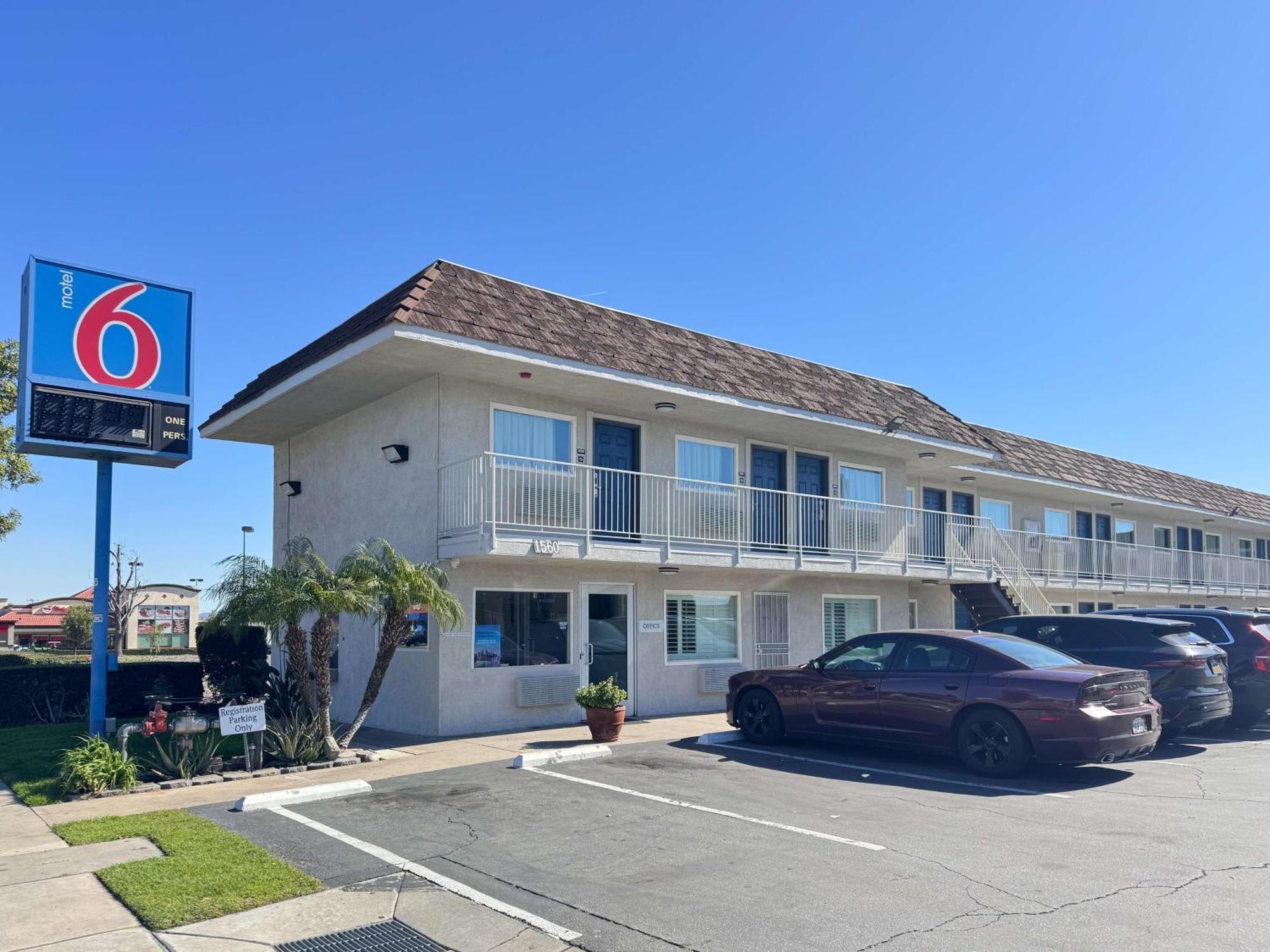 Motel 6 Ontario Airport Eksteriør billede