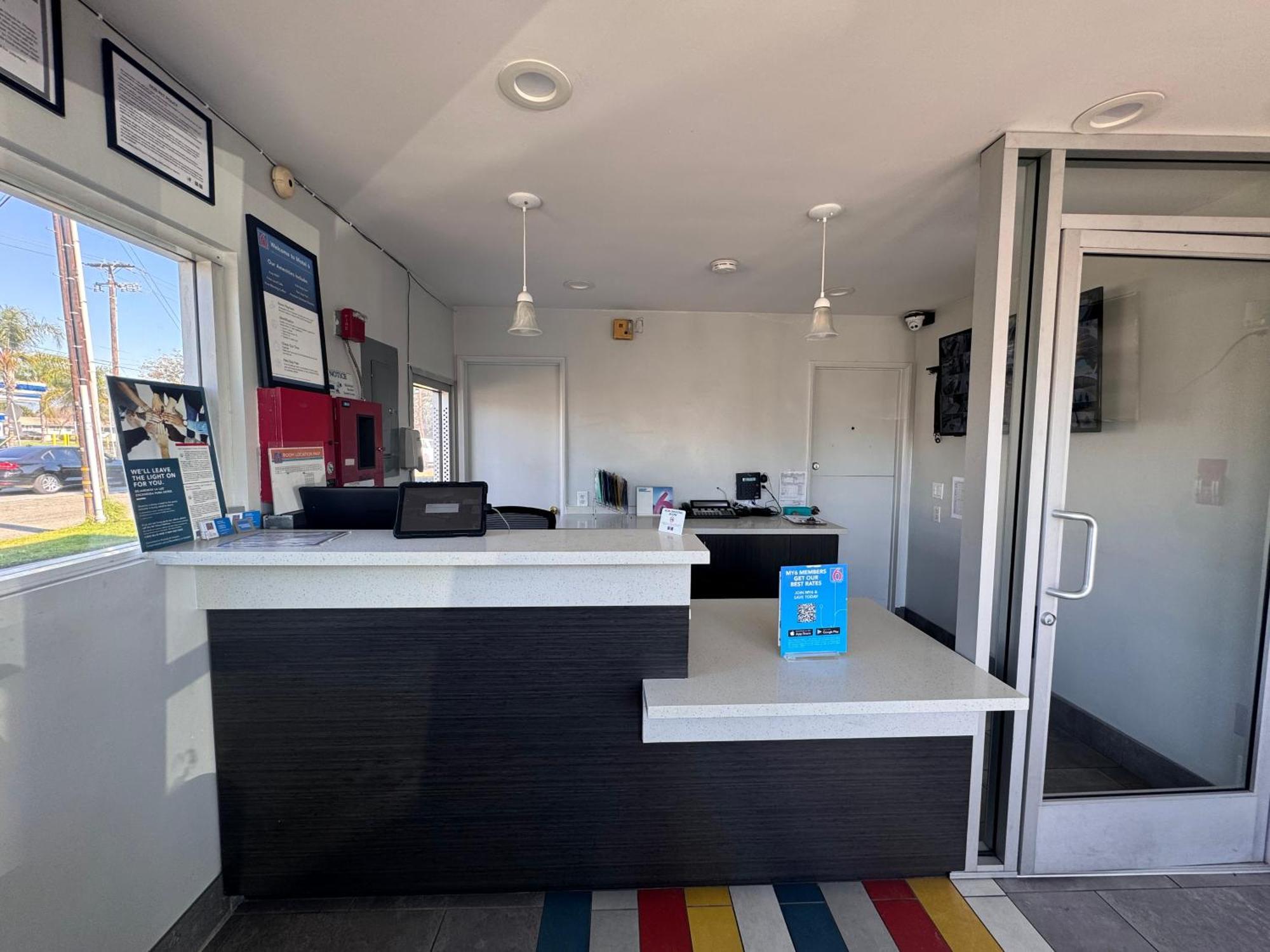 Motel 6 Ontario Airport Eksteriør billede