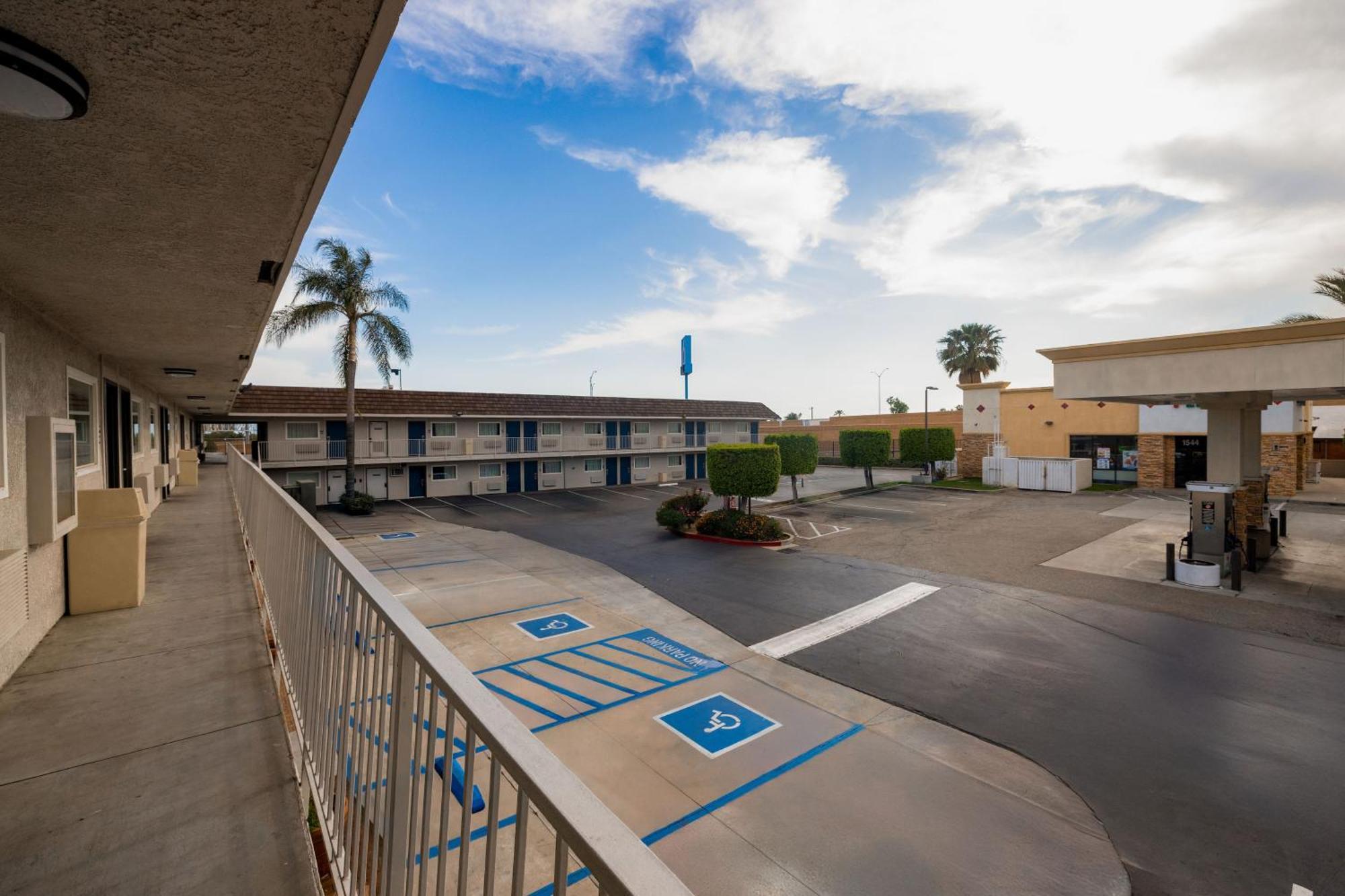 Motel 6 Ontario Airport Eksteriør billede