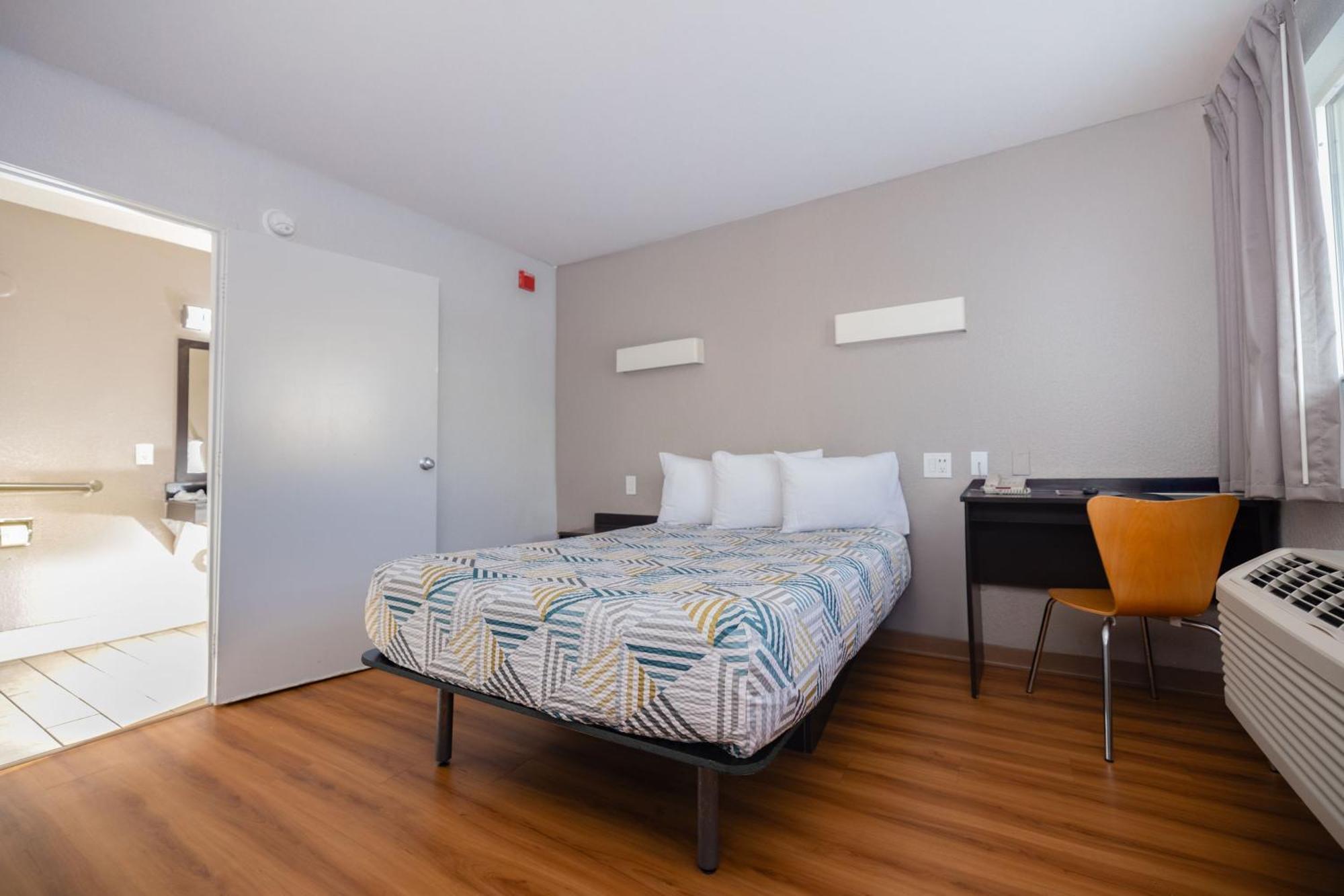 Motel 6 Ontario Airport Eksteriør billede