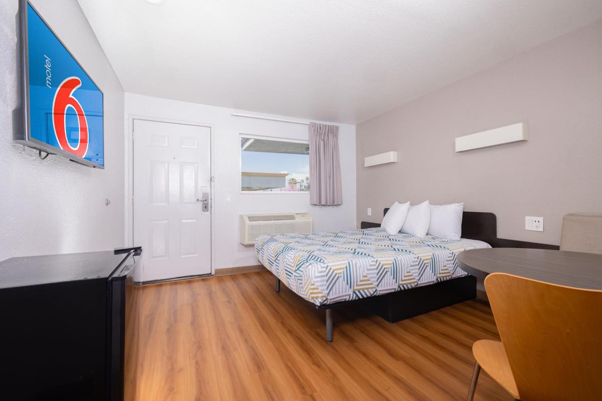 Motel 6 Ontario Airport Eksteriør billede