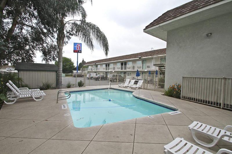 Motel 6 Ontario Airport Eksteriør billede