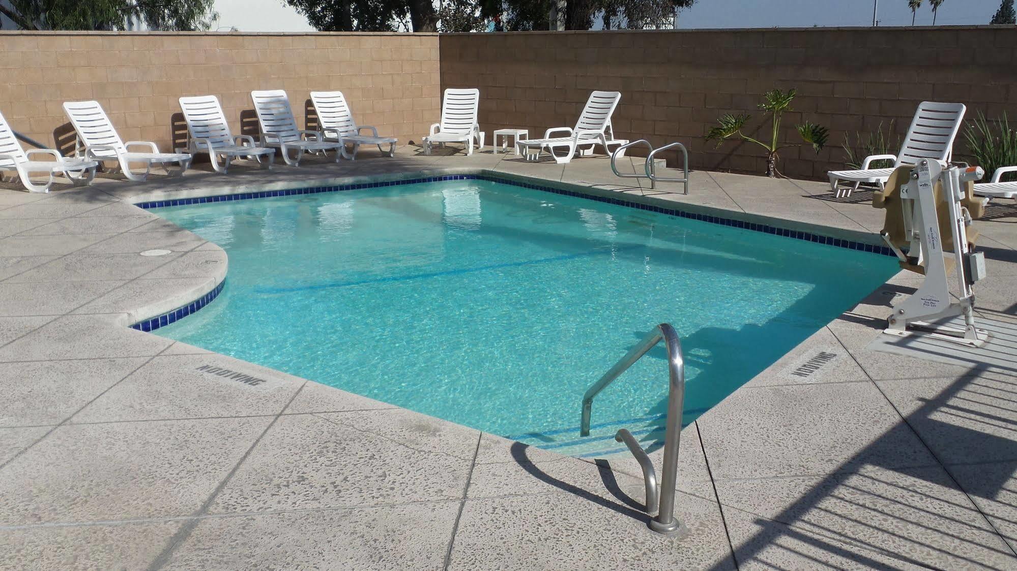 Motel 6 Ontario Airport Eksteriør billede