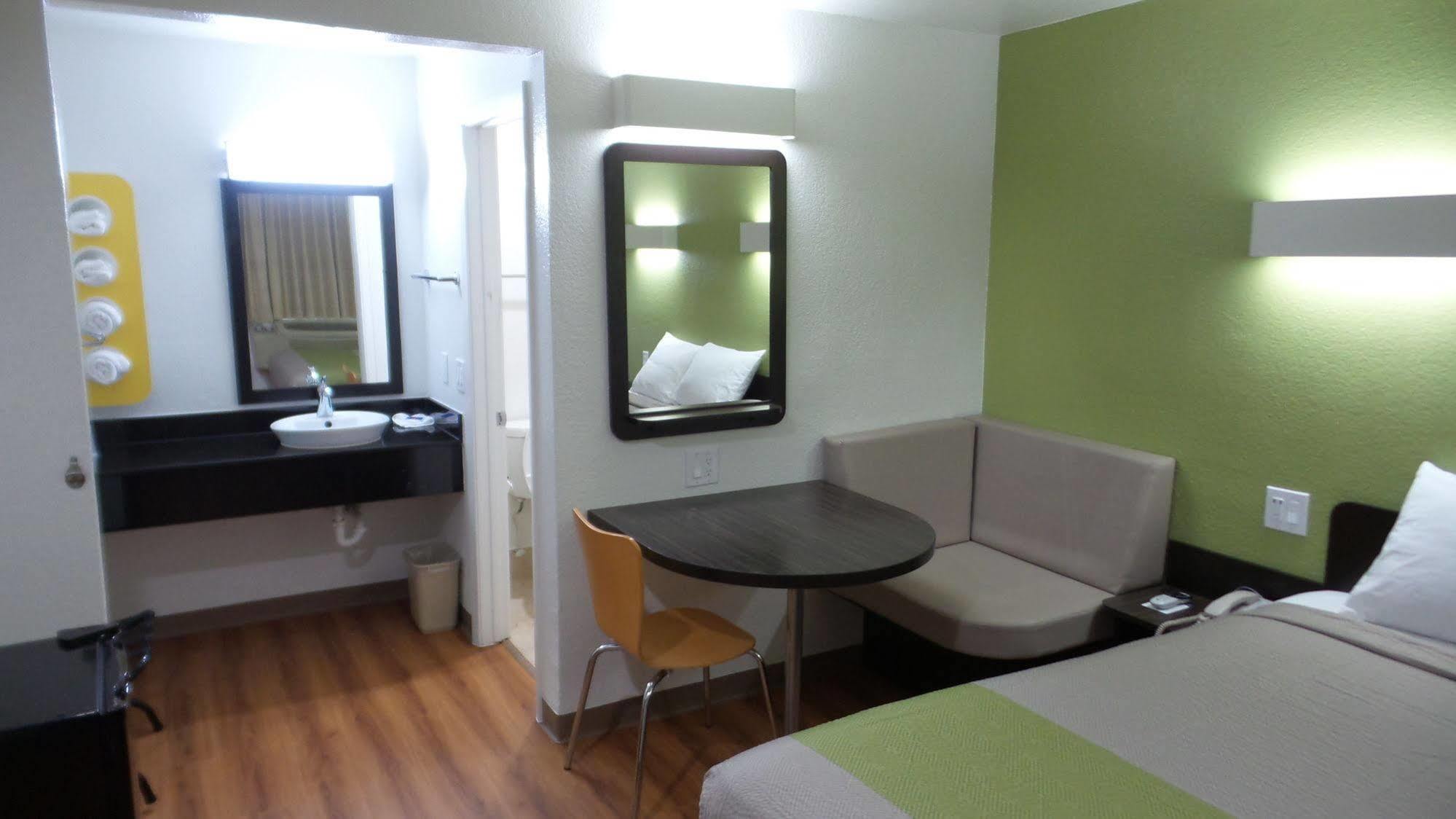 Motel 6 Ontario Airport Eksteriør billede