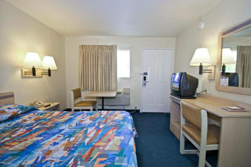 Motel 6 Ontario Airport Eksteriør billede
